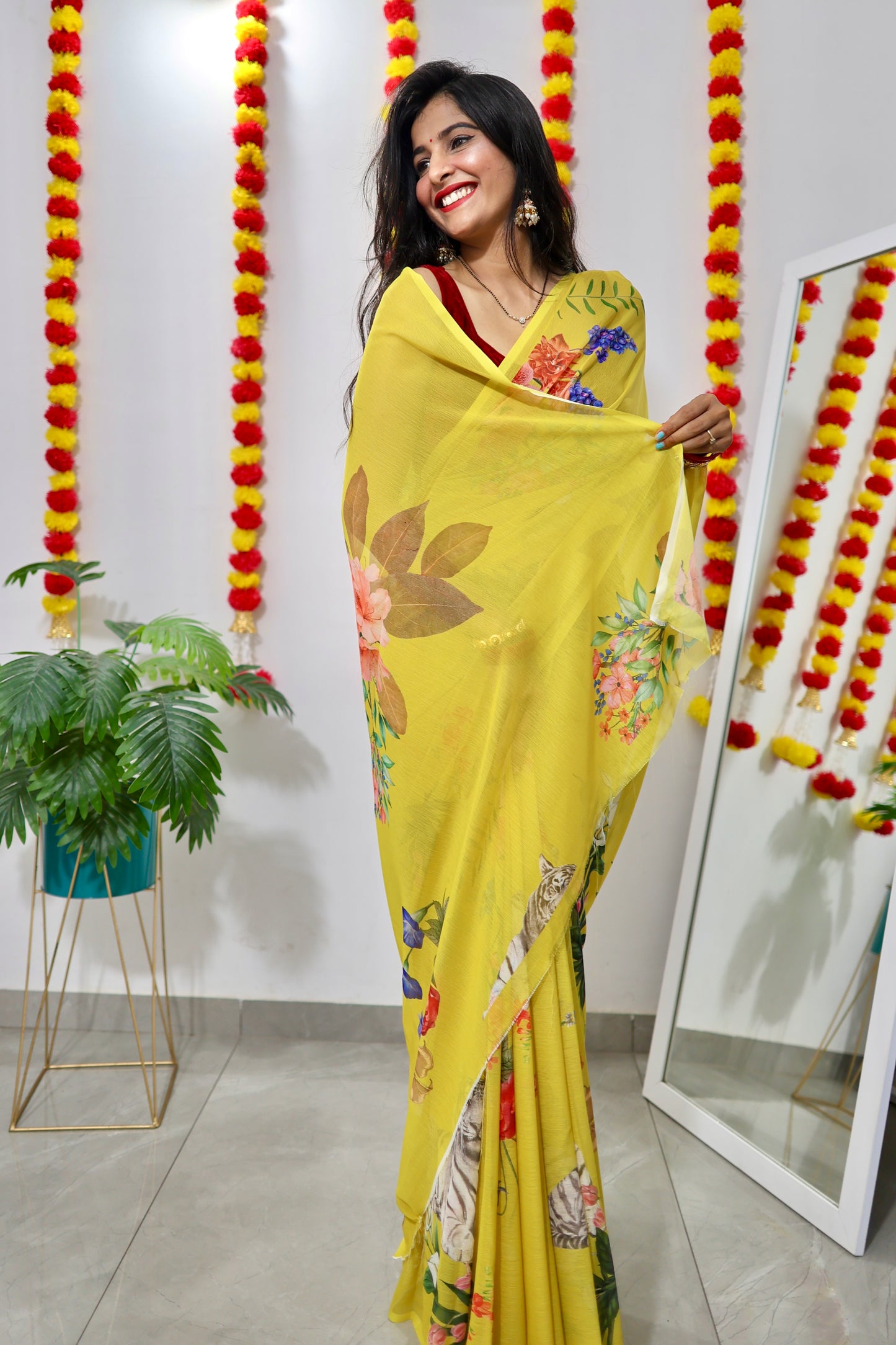 Printed Chiffon Saree - lemon yellow