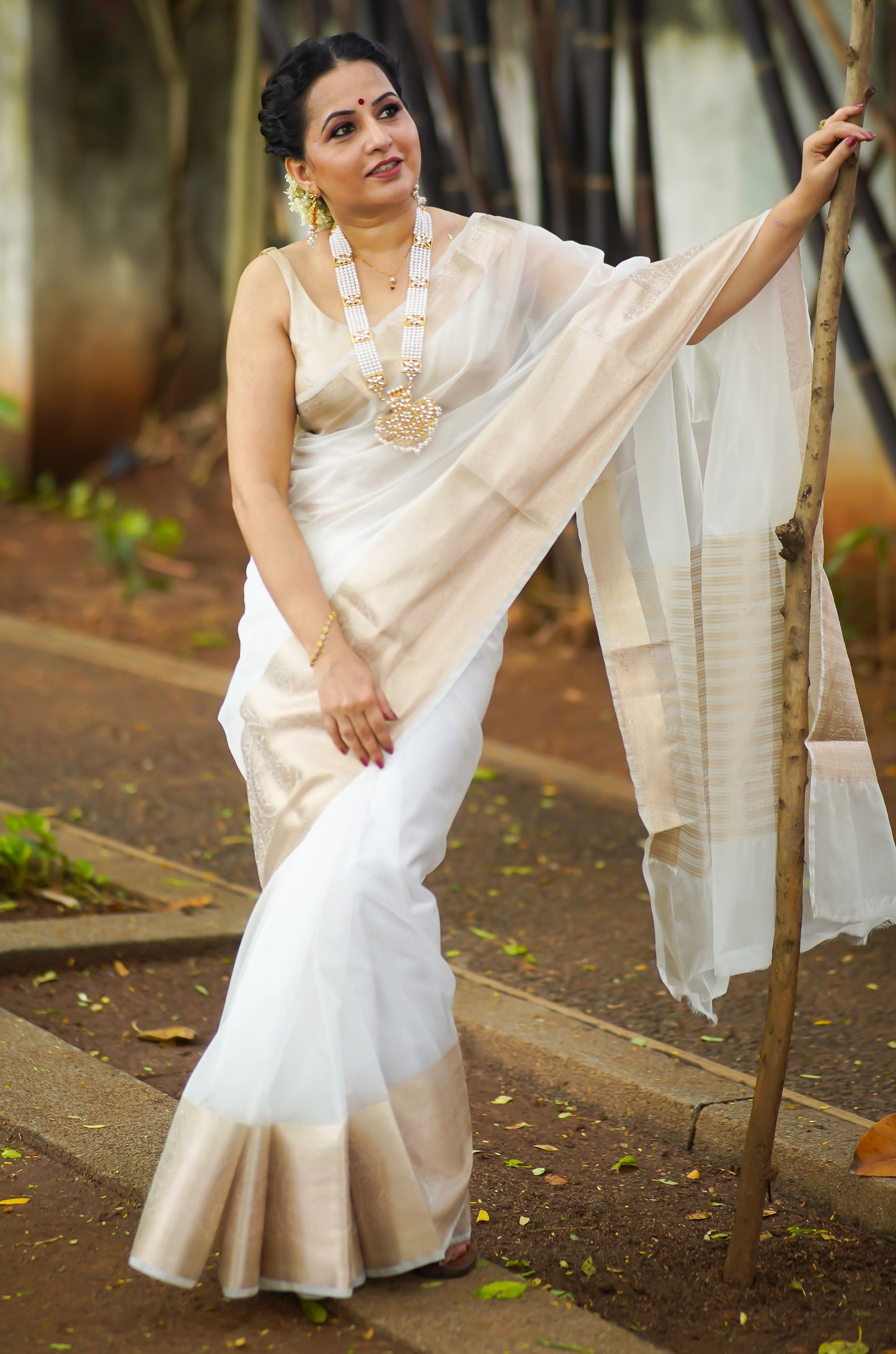White Kora Organza Rekhaji soft silk