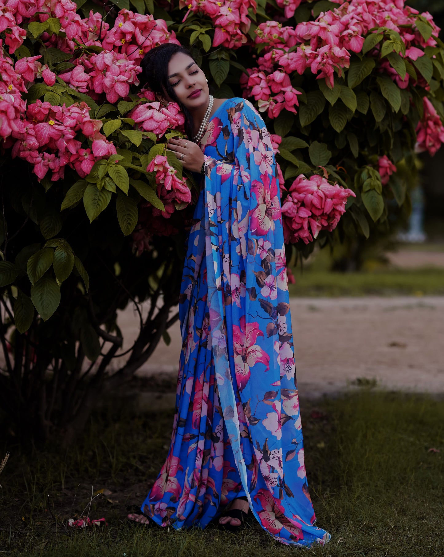 Flower Printed pure Georgette Saree - Blue