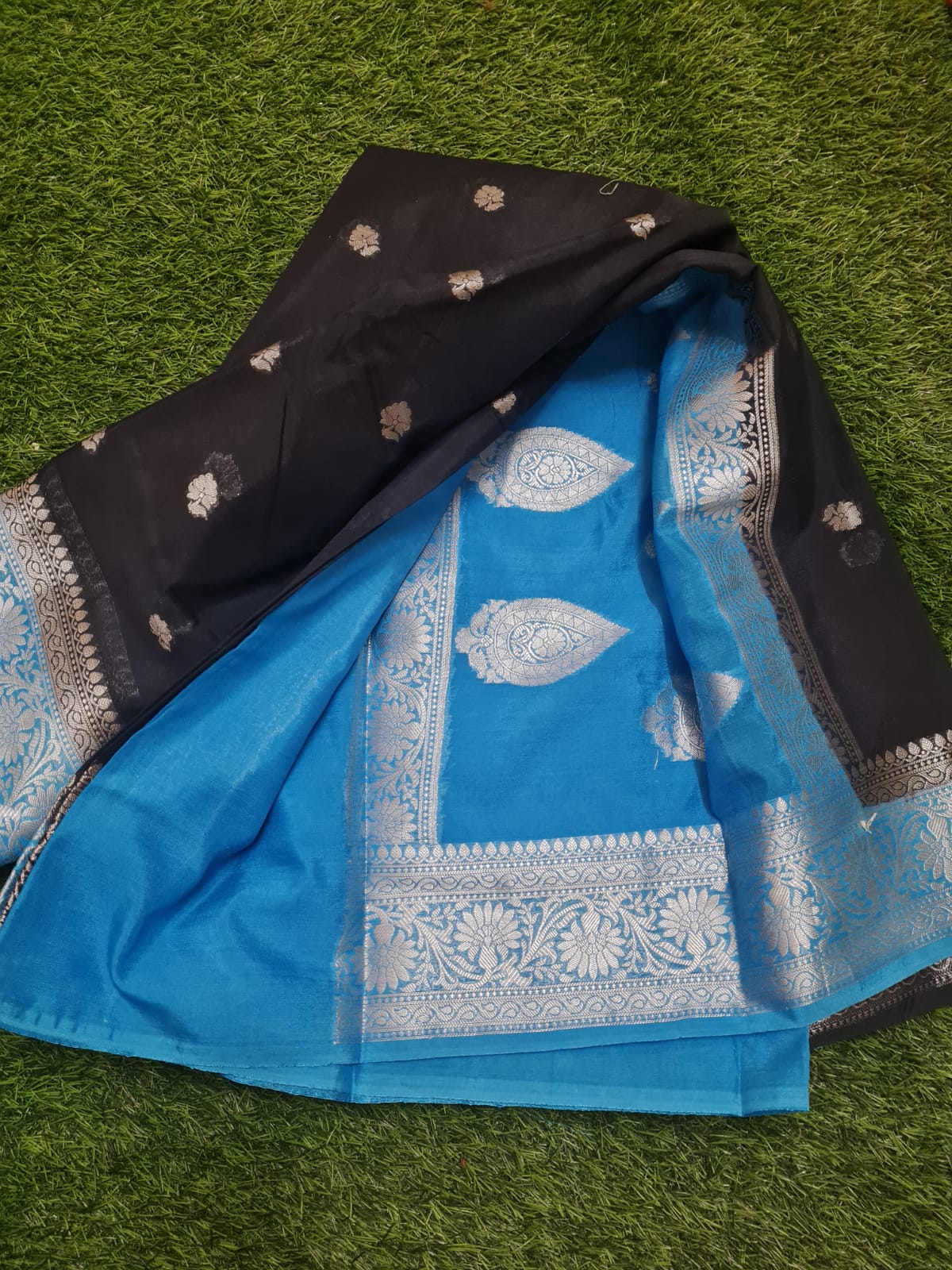 Black Soft khaddi Chiffon Handloom - AbirabyBeena