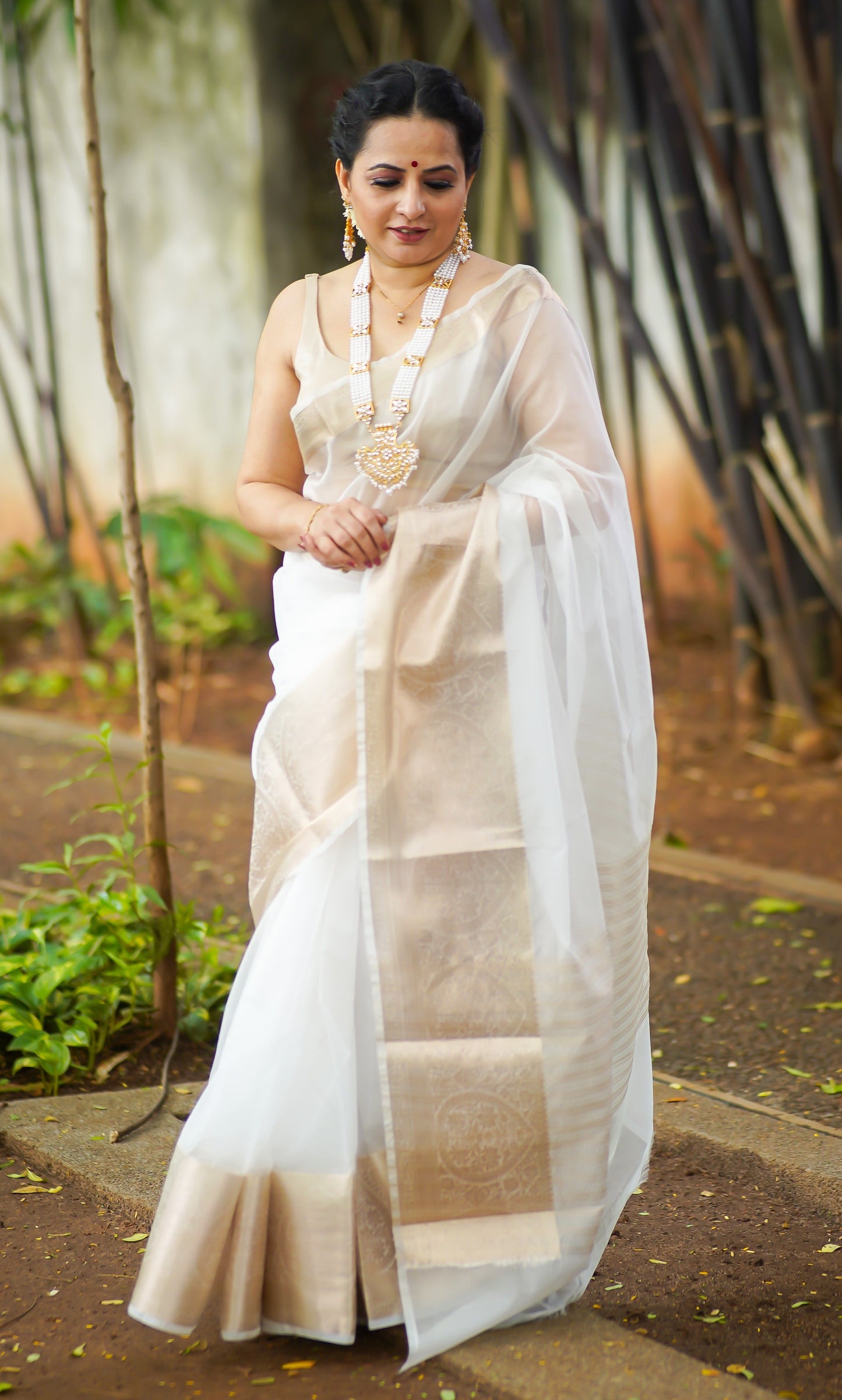 White Kora Organza Rekhaji soft silk