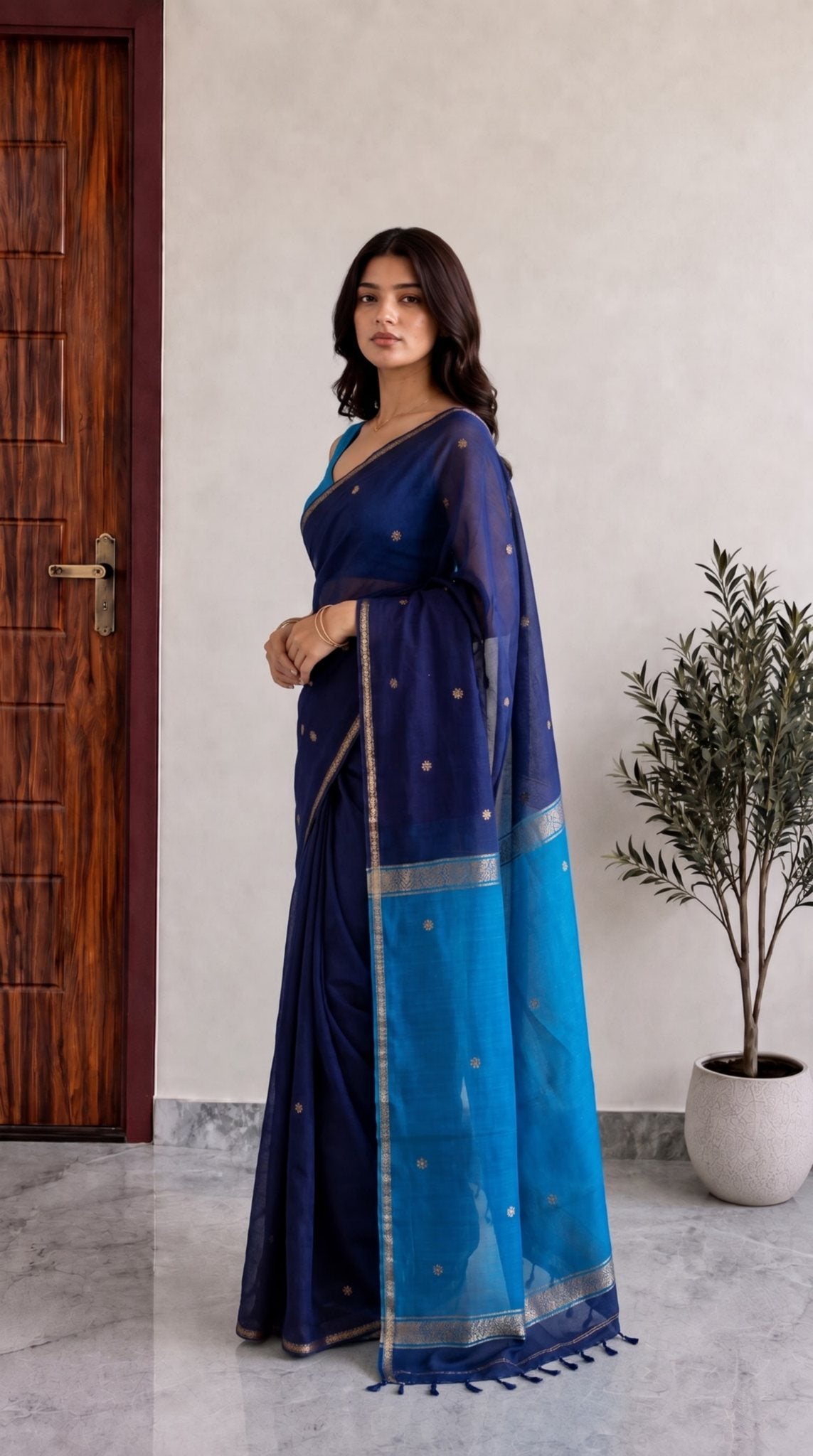 Navy Blue Maheshwari Cotton Saree with Sky Blue Pallu
