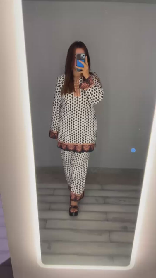 CORDSETS - white with black dots