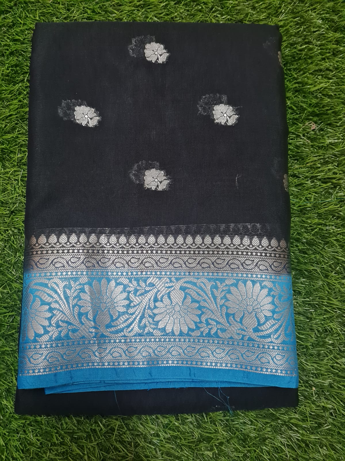 Black Soft khaddi Chiffon Handloom - AbirabyBeena