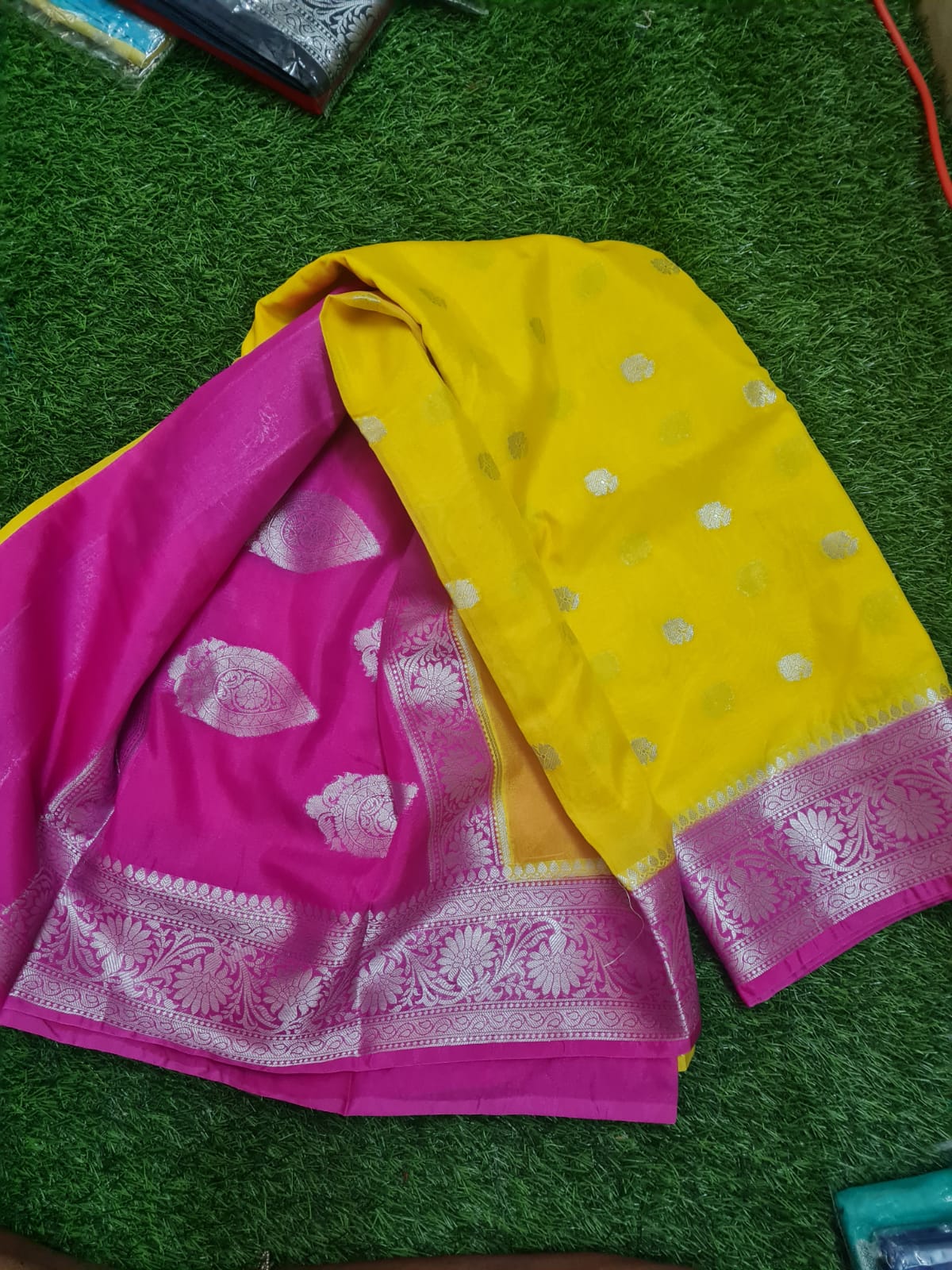 Yellow Soft khaddi Chiffon Handloom - AbirabyBeena